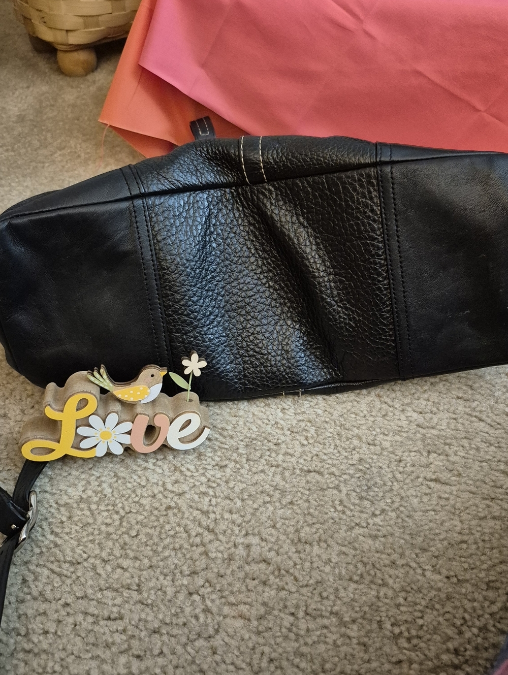 COACH Large Vintage Black Coach Bag With Crossbody Strap. IN GOOD USED CONDITION - Picture 8 of 13